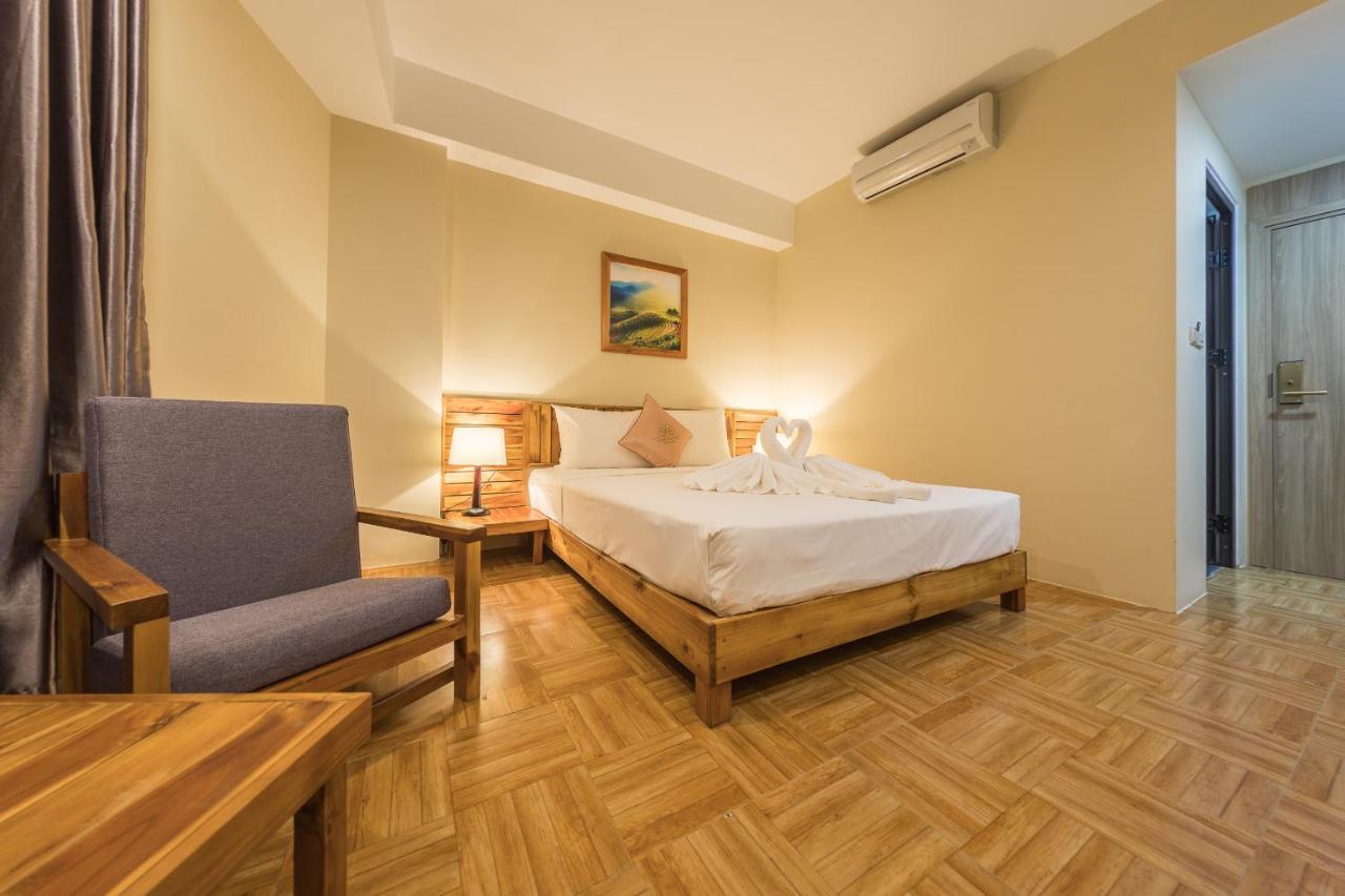 Golden Daisy Hotel Duong Dong Exterior foto